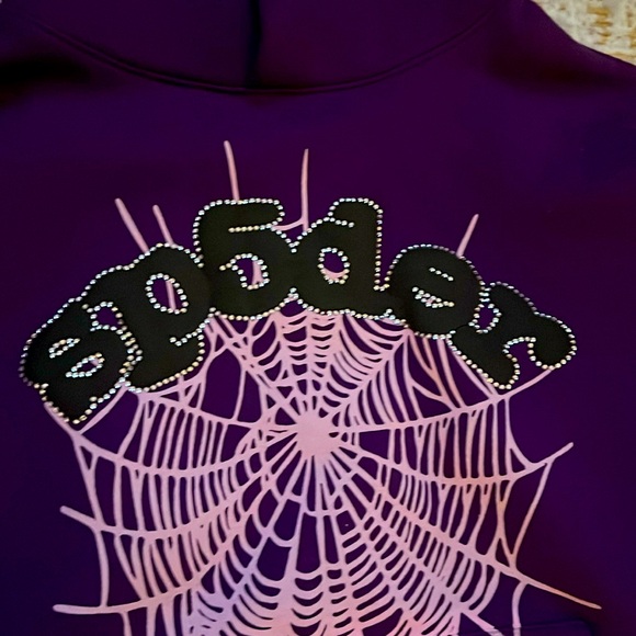 Authentic Sp5der hoodie
Grape color-way
Never worn Great condition - Picture 1 of 2
